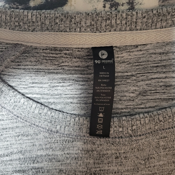 90 Degree sweater - Picture 4 of 6